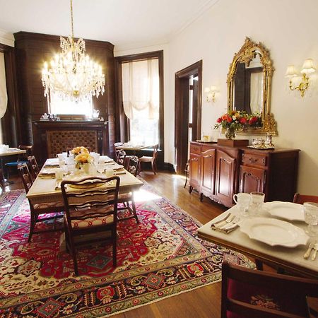 Louisville Bourbon Inn Luaran gambar